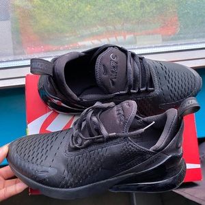 Black Nike Air Max 270